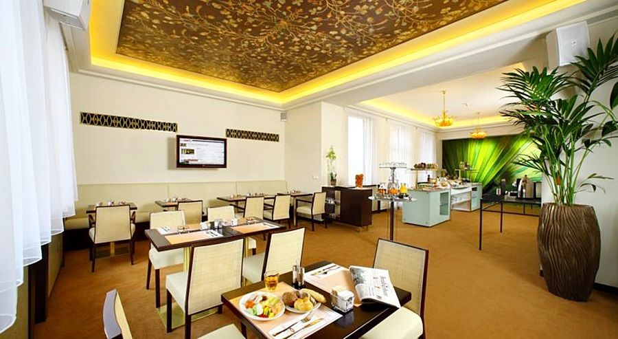 Отель Grand International - Czech Leading 4*